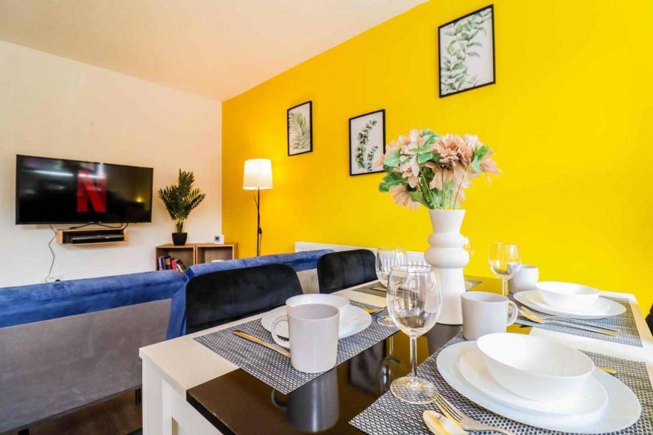 Spacious 1 Bed Flat-Free Parking Hillingdon Exterior photo